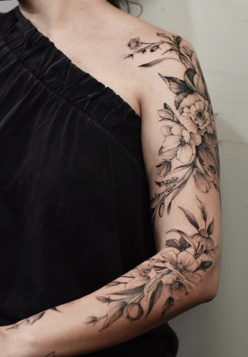 curso de tatuagem botanica feminina